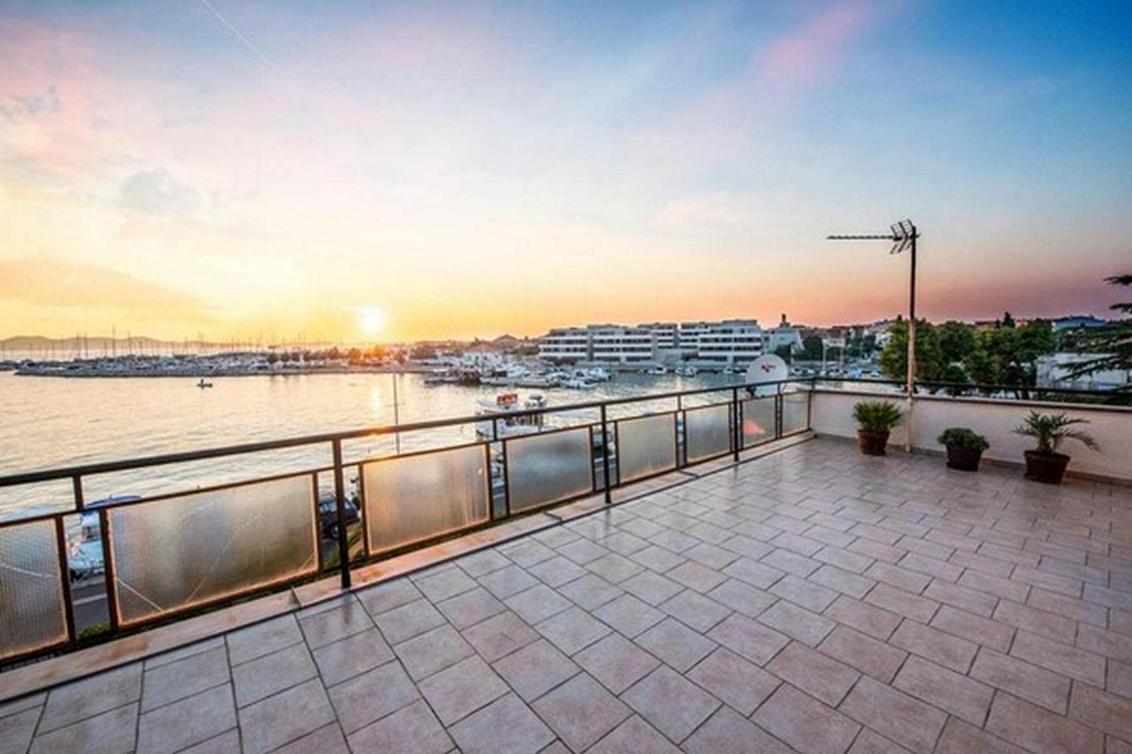 Amazing Seaview Apartment With A Balcony Near The Beach - Kneza Trpimira I زادار المظهر الخارجي الصورة