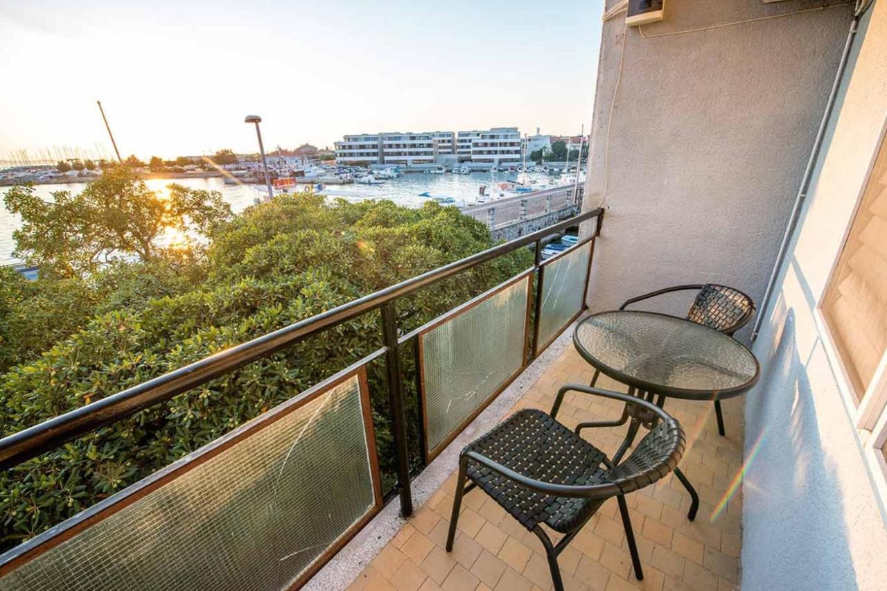 Amazing Seaview Apartment With A Balcony Near The Beach - Kneza Trpimira I زادار المظهر الخارجي الصورة